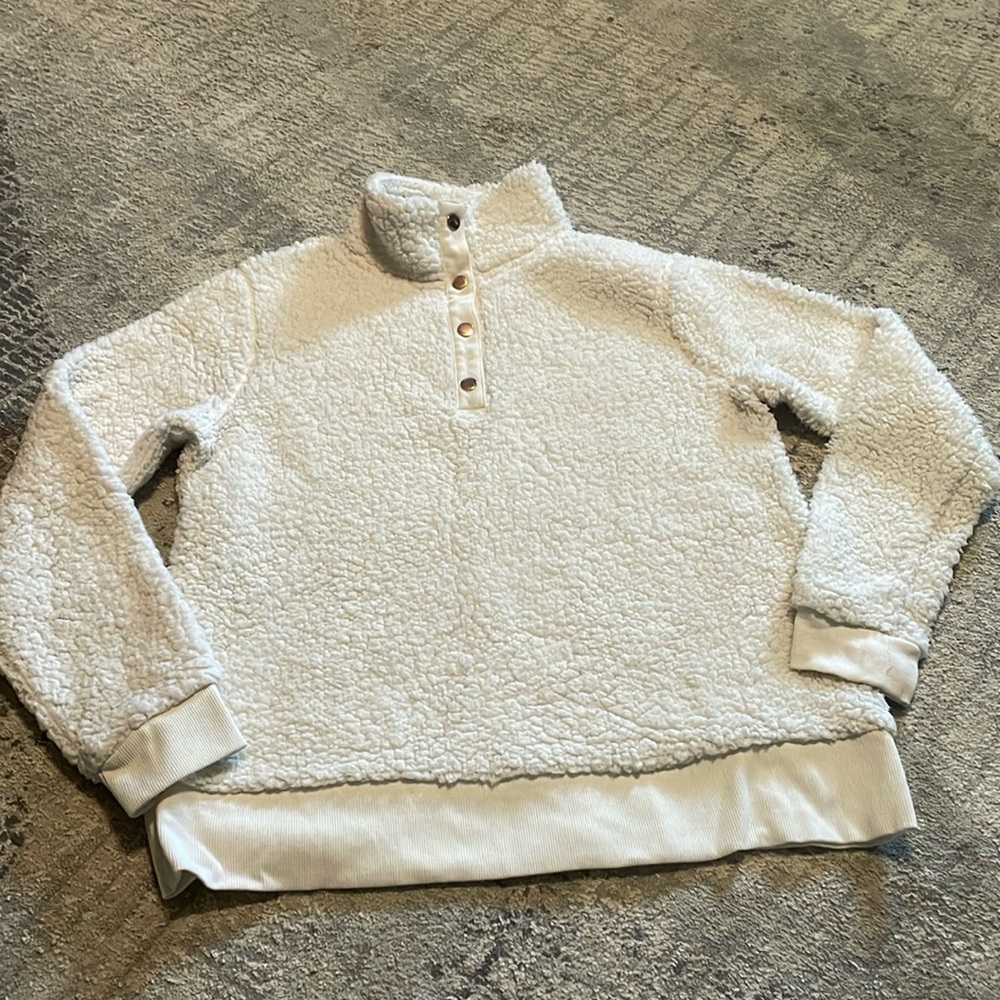 Ladies Xersion off-white Sherpa pullover cardigan with 4 snap center Sz Large